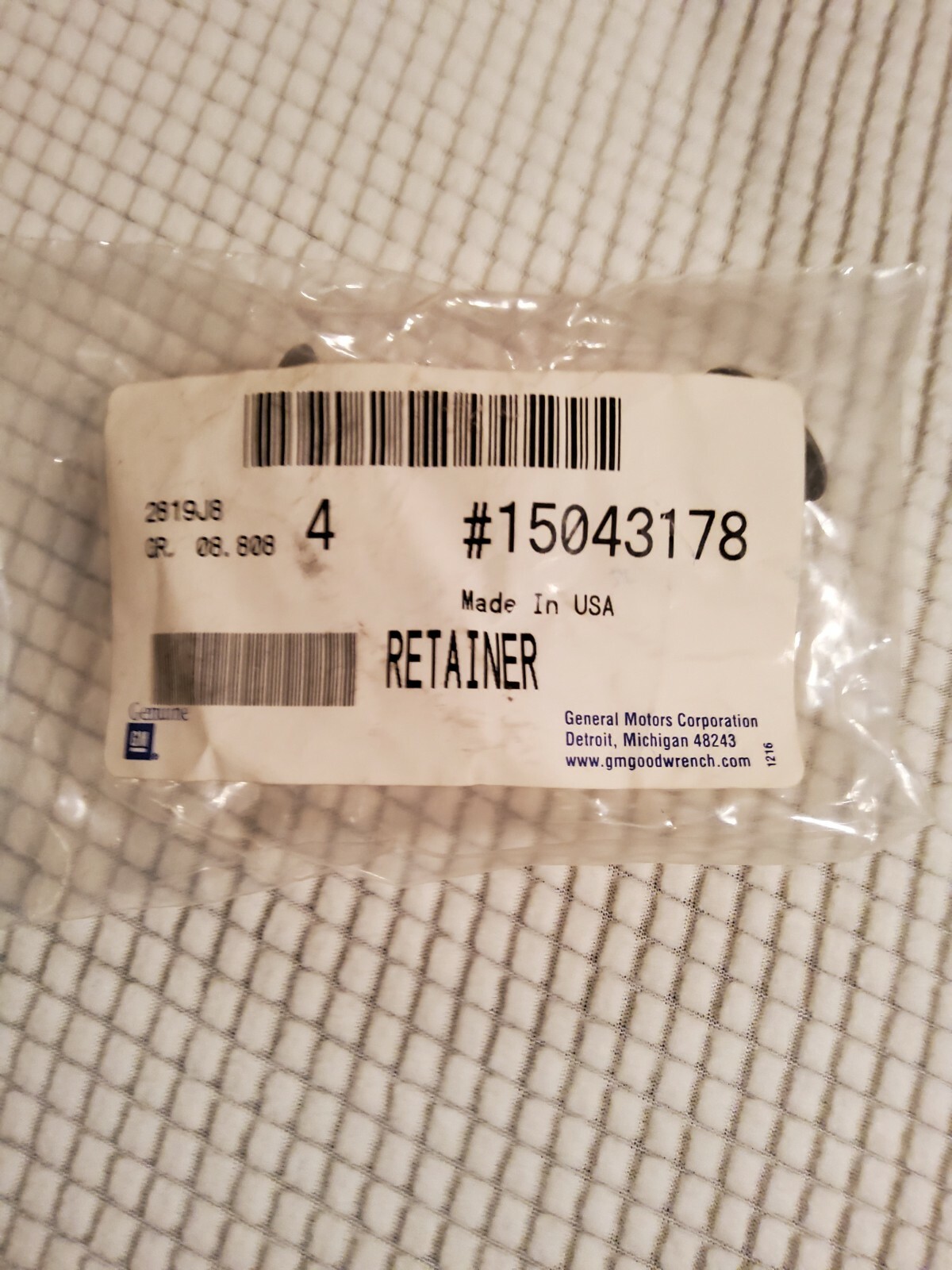 GM Oem 15043178 - RETAINERS Set of 4 HDLNG FRT T/PNL Chevy GMC 