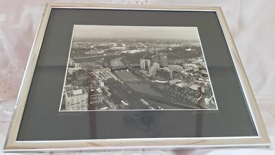 Selten.Luftaufnahme Southbank ca. 1990er Jahre. Wandbild Foto.Signet von Warren Lansley 
