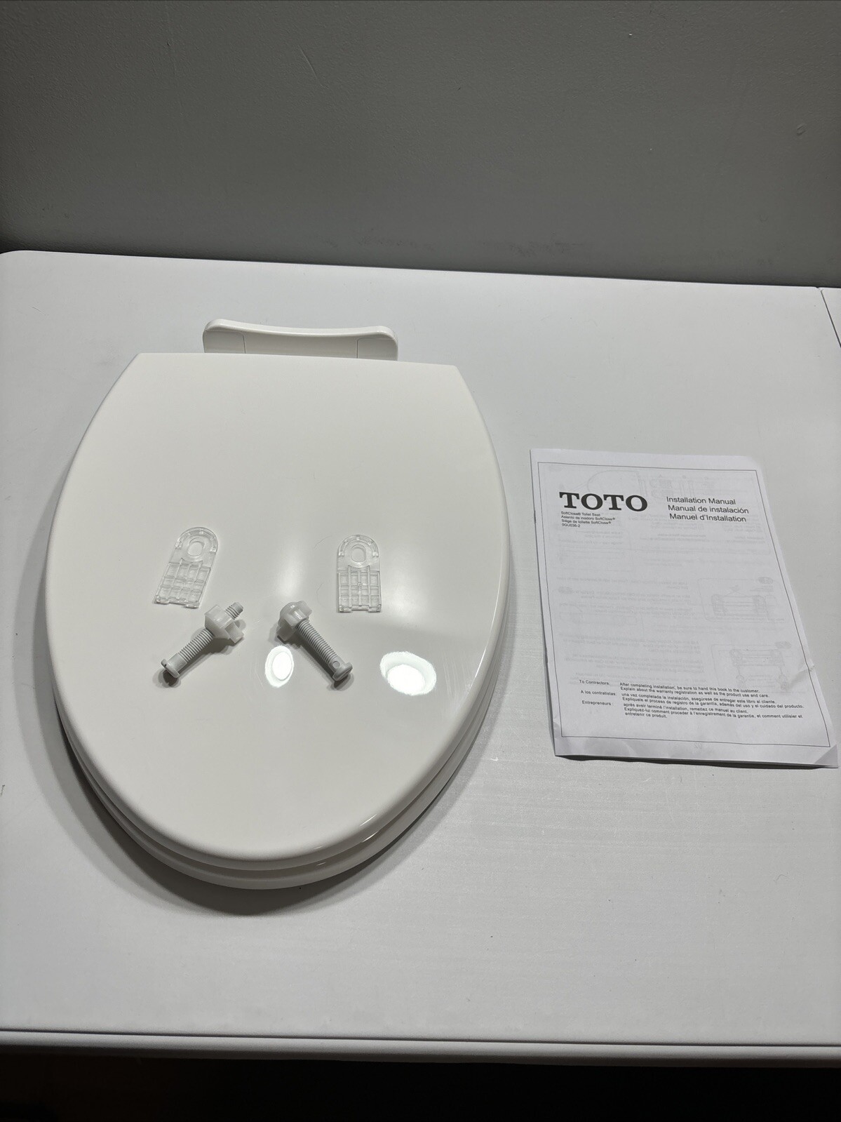 TOTO Toilet Seat Soft Close SS114#01 Elongated Soft Close SEAT Cotton White