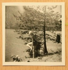 Photo woman girl 1957 girl swimsuit lake L4