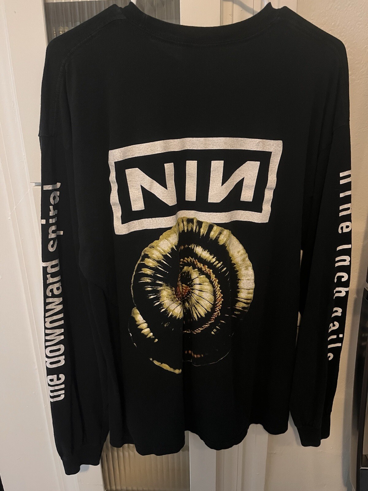 Offizielles Nine Inch Nails T-Shirt Mit Weißem Log Produktbild-Vorschau 11