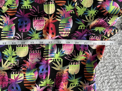 Koi Basics Scrub Top Women’s XL Leslie Tiki Pineapple Tropical Nursing Medical - Picture 9 of 11