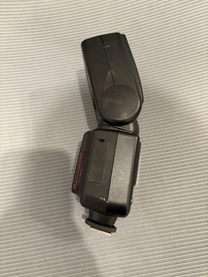 Bolt VX-760C Wireless TTL Flash for Canon Cameras With Zoom, Tilt & Rotate, USED - Image 4 of 4