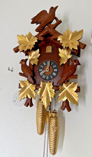 Kuckucksuhr z.T handvergoldet mit Schlagmetall mit Regula Werk 2 Gewichte