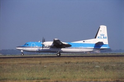 Dia PH-LXJ Fokker 50 KLM Cityhopper Flugzeug 35mm ungerahmt O166-7-4