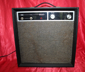 SR 5XL Solid State 5-Watt 1x8 Guitar Combo Silvertone Vintage 1974 Works!