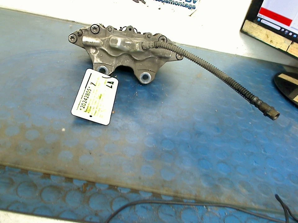 PINZA FRENO TRASERO IZQUIERDO PINZA FRENO TRASERO IZQUIERDO MERCEDES-BENZ CLS (C219) 2006 Foto 4 de 4