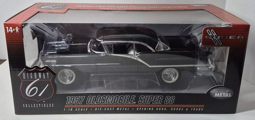 Oldsmobile Super 88 Highway 61 Diecast 1:18 Auto von 1957 - anthrazit schwarz
