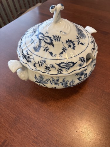Vintage Blue Danube Blue Onion Ceramic Round Lidded Soup Tureen