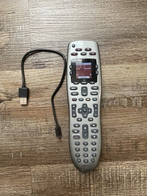 Logitech Harmony 650 universal remote control EB-19674 With USB Cord