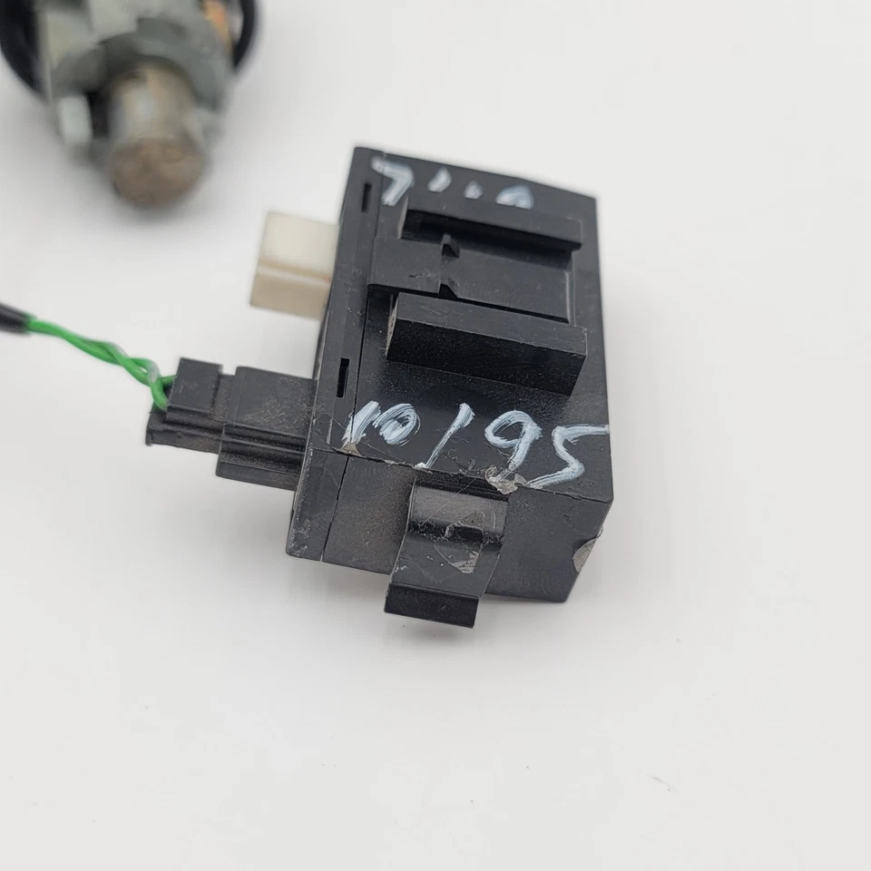 Juego de encendido de seguridad - BMW 740I E38 1995 - Módulo de llave de bloqueo de encendido ECU - OEM Foto 4 de 4