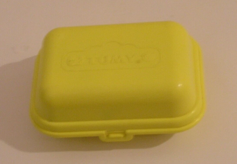 TOMY Hide and Squeak Eggs Activity Toy 1993 - Image 4 of 4