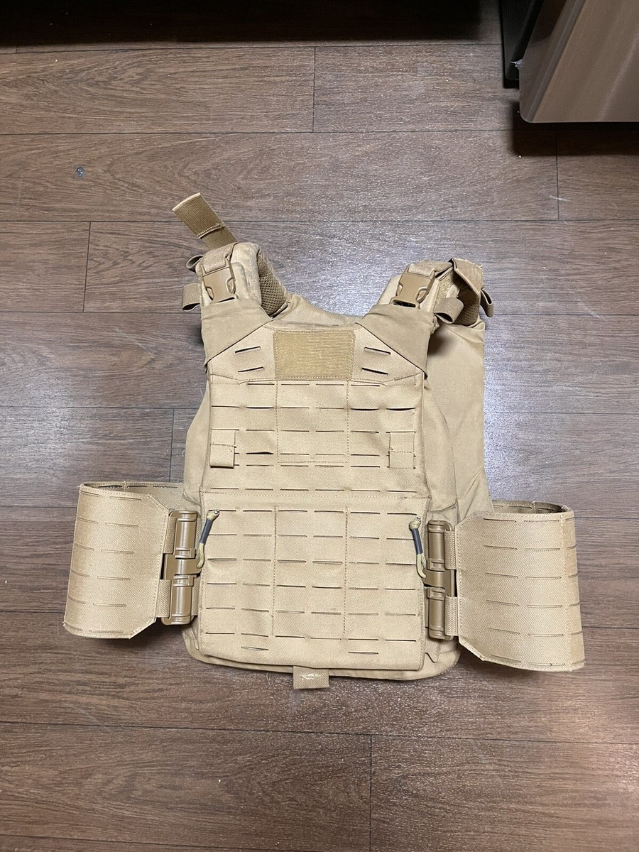USMC GEN3 PLATECARRIER COMPLETE SMALL USMC GEN III 3 Plate Carrier