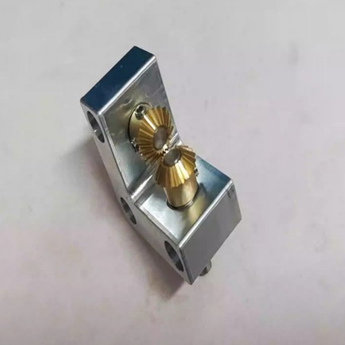 Right Angle Commutator Small Bevel Gearbox 90° Drive Angle Converter 4mm 1:1 Ub - Picture 2 of 8