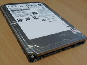 Fujitsu MHV2080BH HDD SATA I 80GB 2.5 Festplatte 5400rpm 8MB* F799