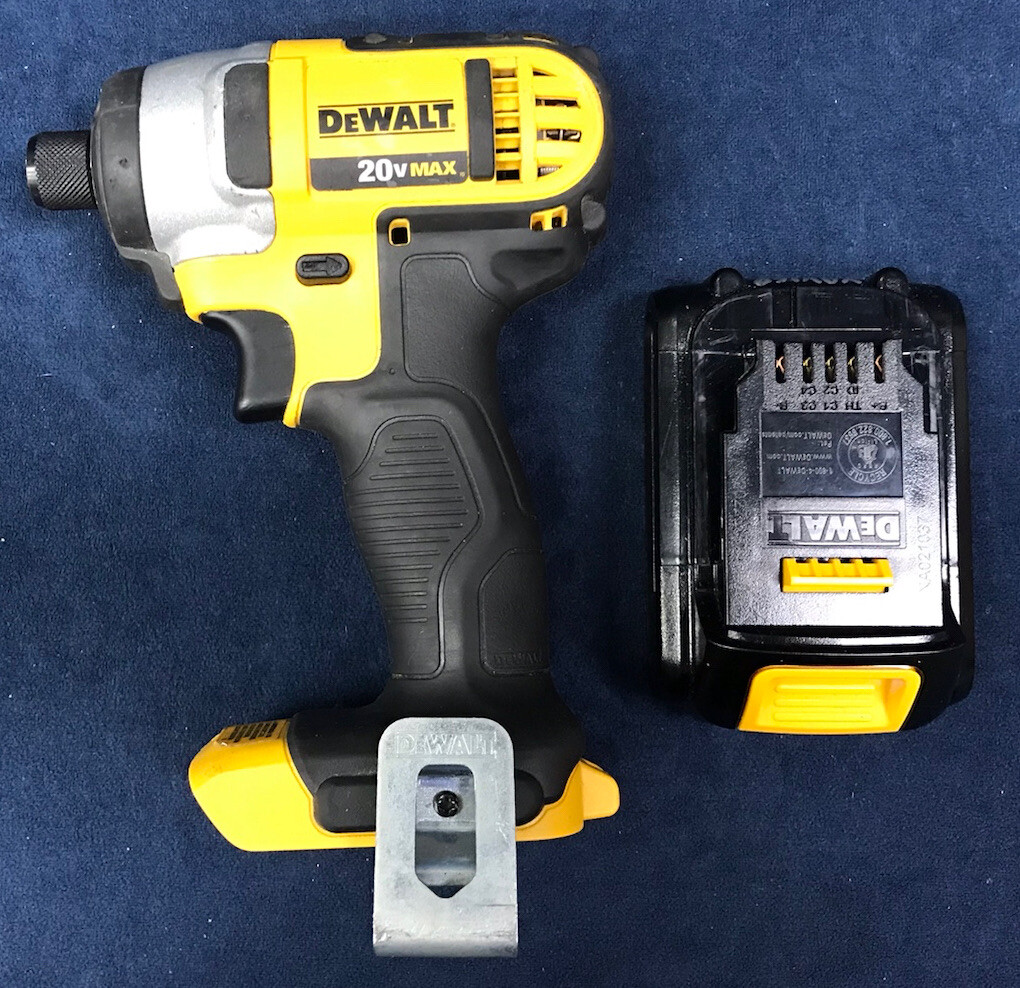 DeWalt DCF885 20Volt MAX LithiumIon 1/4” Impact Driver TOOL & BATTERY