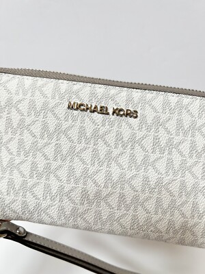Michael Kors Jet Set Travel MF Phone Case Wallet Wristlet MK