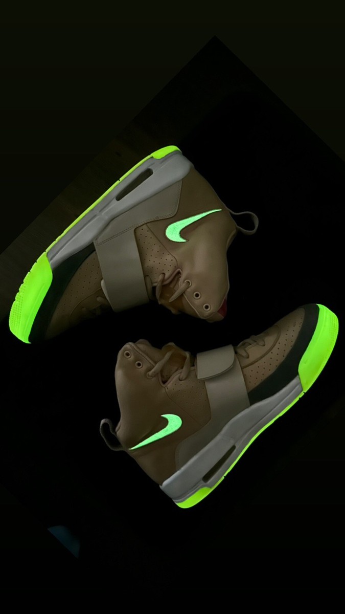 NIKE AIR YEEZY 1 NET TAN 366164-111 KANYE WEST Size 12 Blink NIKE AIR YEEZY 1 NET TAN 366164-111 KANYE WEST Size 12 Blink