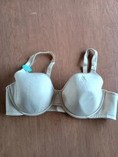Vanity Fair Women's Beige Underwire Polyester Spandex Bra 40D