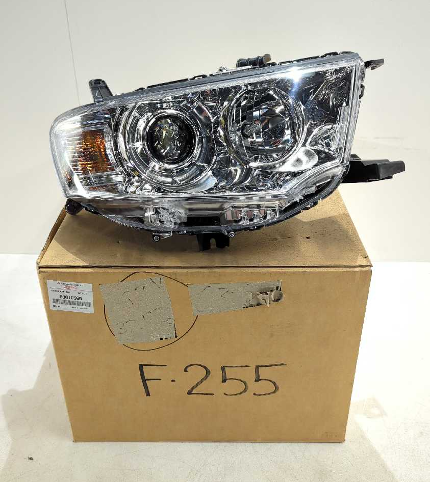 New OEM Xenon Headlight Mitsubishi Montero Sport Pajero 2008-2015