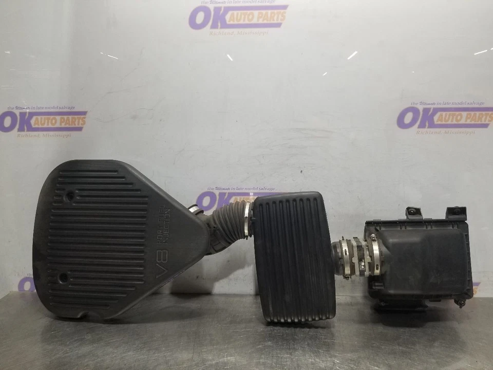 96 1996 BUICK ROADMASTER SEDAN 5.7L ENGINE AIR CLEANER INTAKE WITH RESONATORS - Image 2 of 4