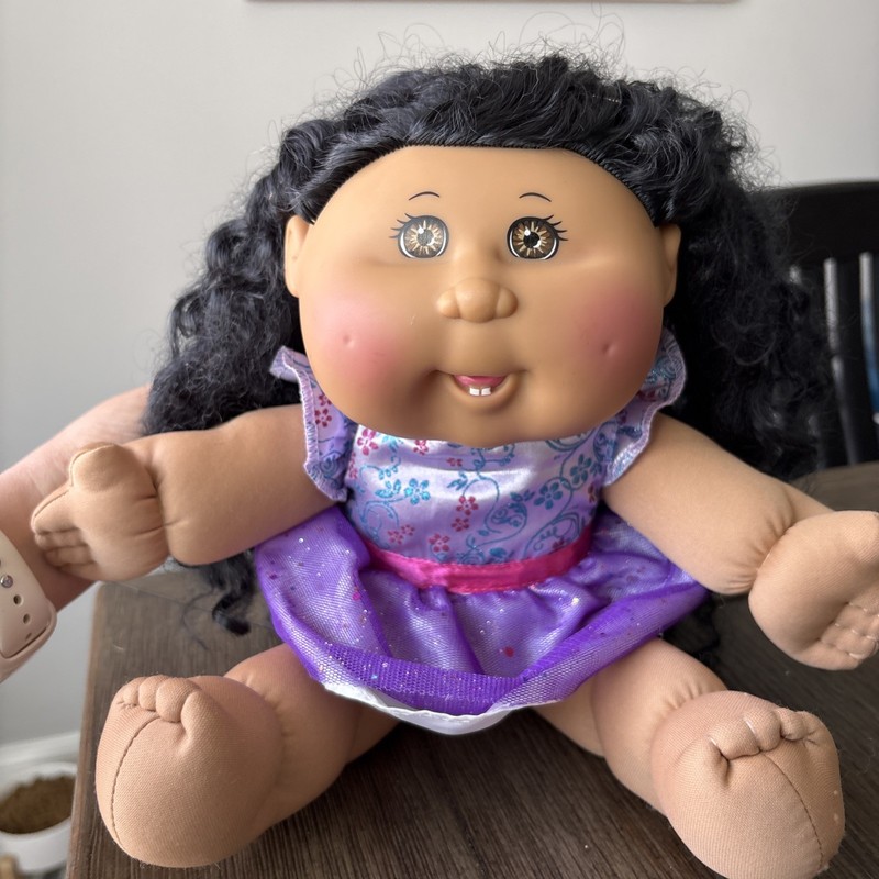 Cabbage Patch Kids curly hair Purple Dress Play Along Girl Doll Tan Jakks 2004