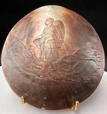 Ancien bas relief couvercle sculpté en nacre fin XIXe siècle