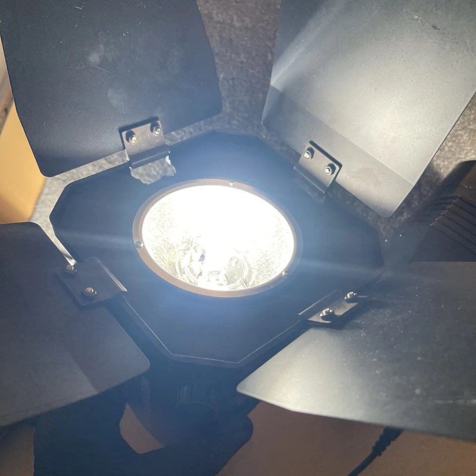 3 x Neewer C-180 Photographic Studio Flashlight light lamps 180-Watt Strobe - Image 3 of 4