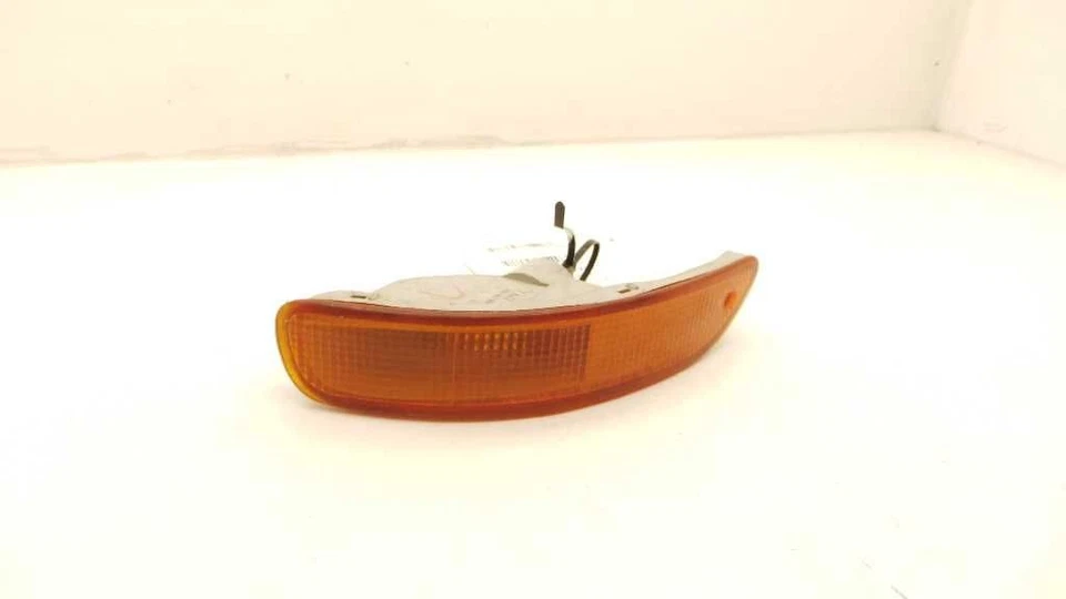 Lámpara de señal de giro de esquina del conductor para Toyota Camry 95-96 81520-06032  Foto 2 de 4