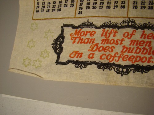 Calendario de tela 1971 27 x 16 molinillo de cafeteras más levantamiento de corazón que la mayoría de los hombres - Imagen 9 de 9