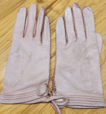 Vintage Hengerers Pink Table Cut 6 3/4 beautiful leather women's gloves