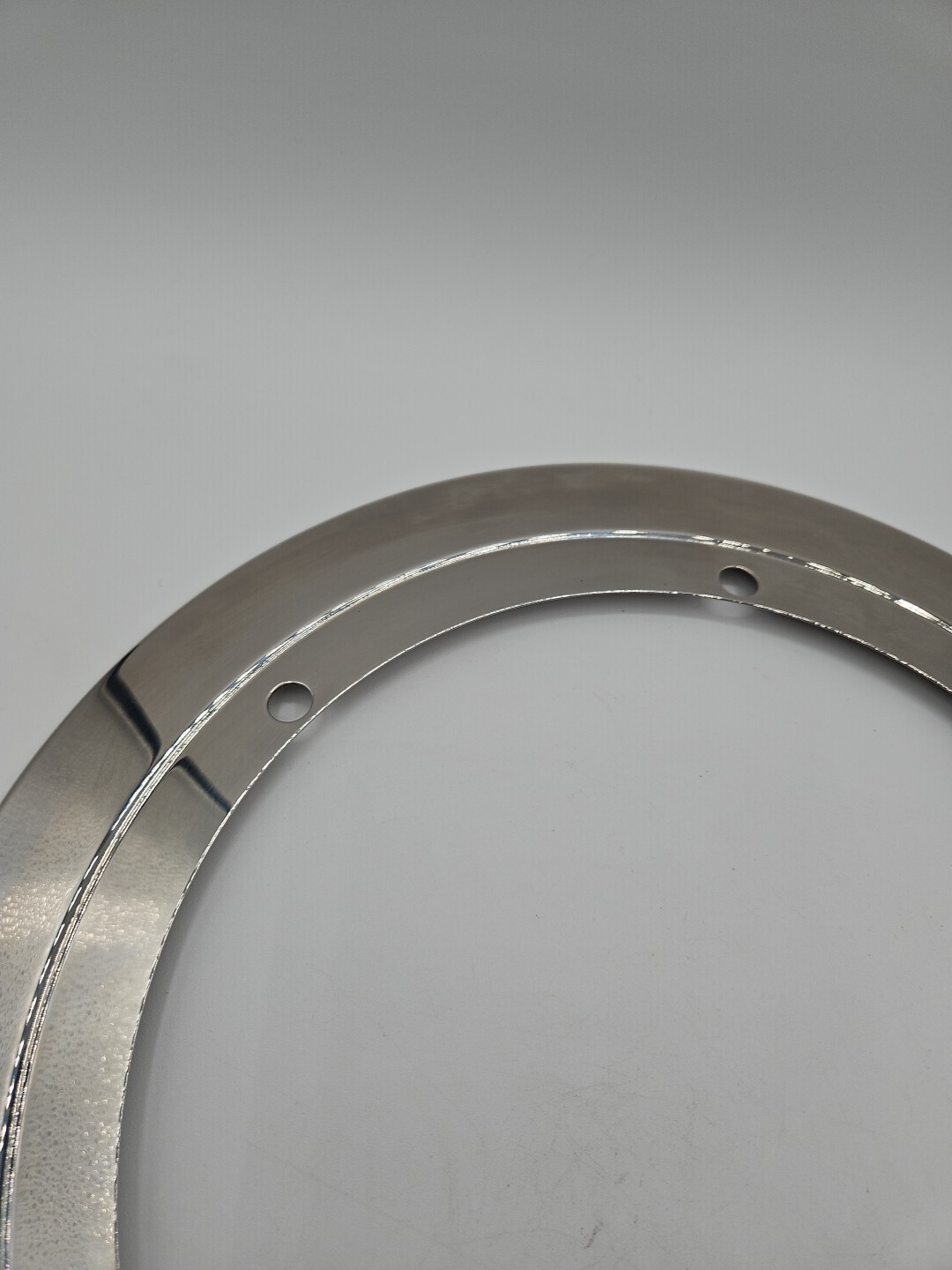 BENTLRY & ROLLS ROYCE TRIM RING (UR27660)