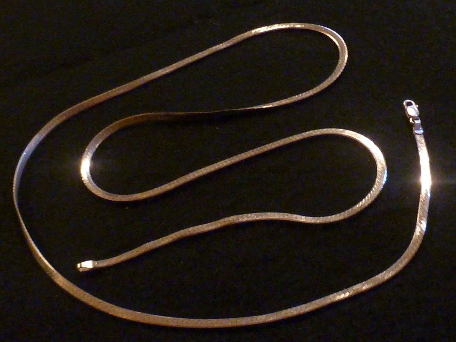 SOLID STERLING SILVER HERRINGBONE NECKLACE - 29  … - image 3