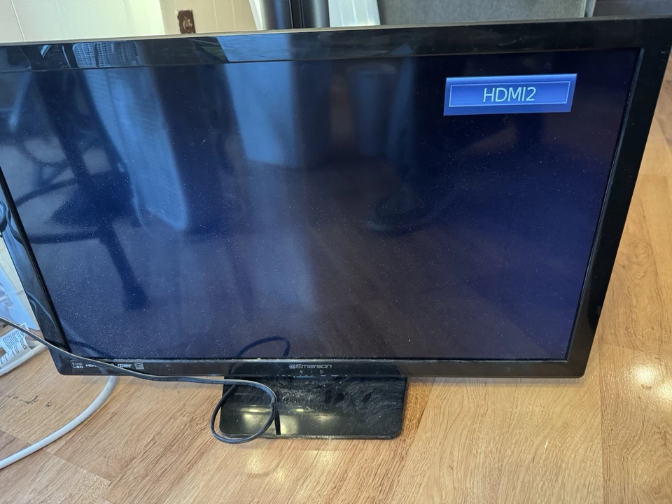 Emerson Tv / Monitor - Image 2 of 4