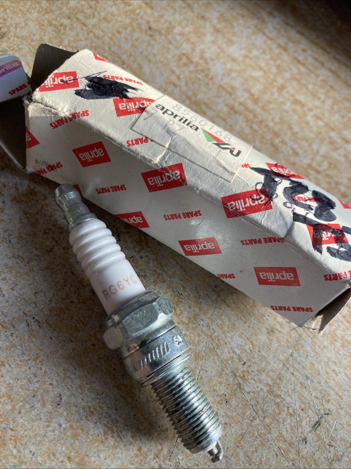 Aprilia Piaggio AP8580168 Champion Spark Plug RG6YC Atlantic 200 250 400 500