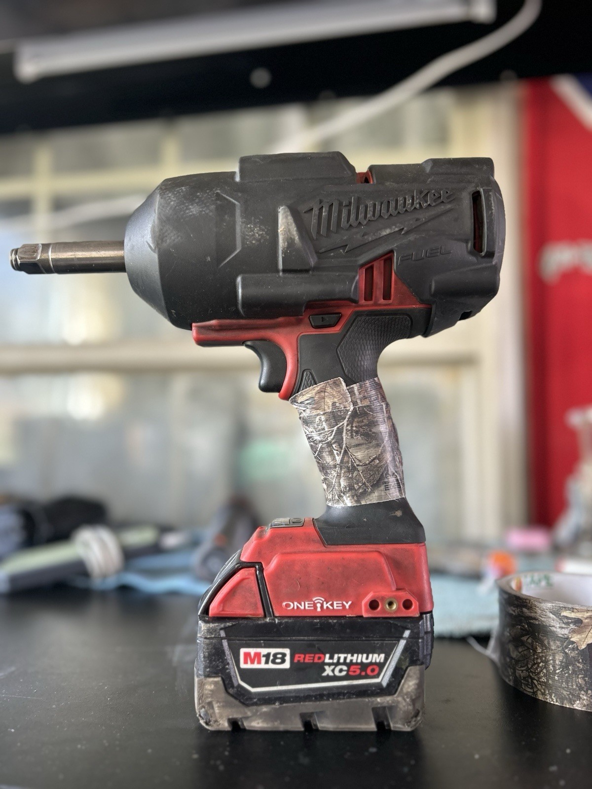 Milwaukee M18 Battery Cordless Impact Wrench 1/2" Brushless