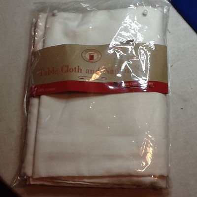 NANTUCKET HOME TABLE CLOTH 60X104'' WHITE (NEVER USED) 022226B