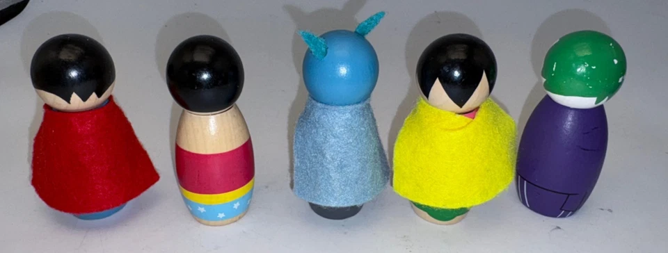 Muñecas de madera DC Comics Batman Robin Joker Wonder Woman Superman juguete cerámica granero Foto 4 de 4