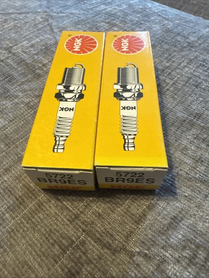 2 NGK BR9ES 火花塞适用于 02-07 KTM 125SX 125 SX Dirt 自行车 — 第 2/2 张图片