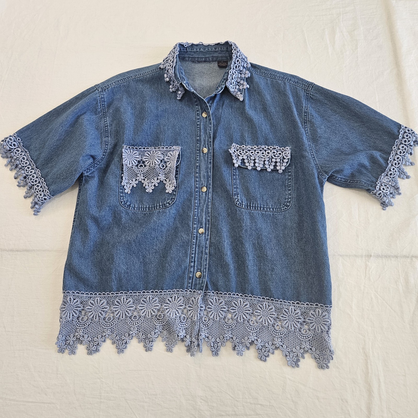 Womens Large Short Sleeve Button Up Jean Shirt Lace Trim Straight Hem 90s Boho