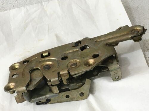 GM NOS 1978-82 Corvette C3 Driver Side Door Lock Latch Assembly 20067167 - Foto 8 di 8