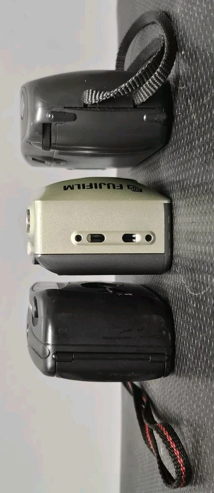 Cámaras fotográficas de 35 mm apuntar y disparar para piezas para reparación Fujifilm, Fuji y Vivitar Foto 2 de 4