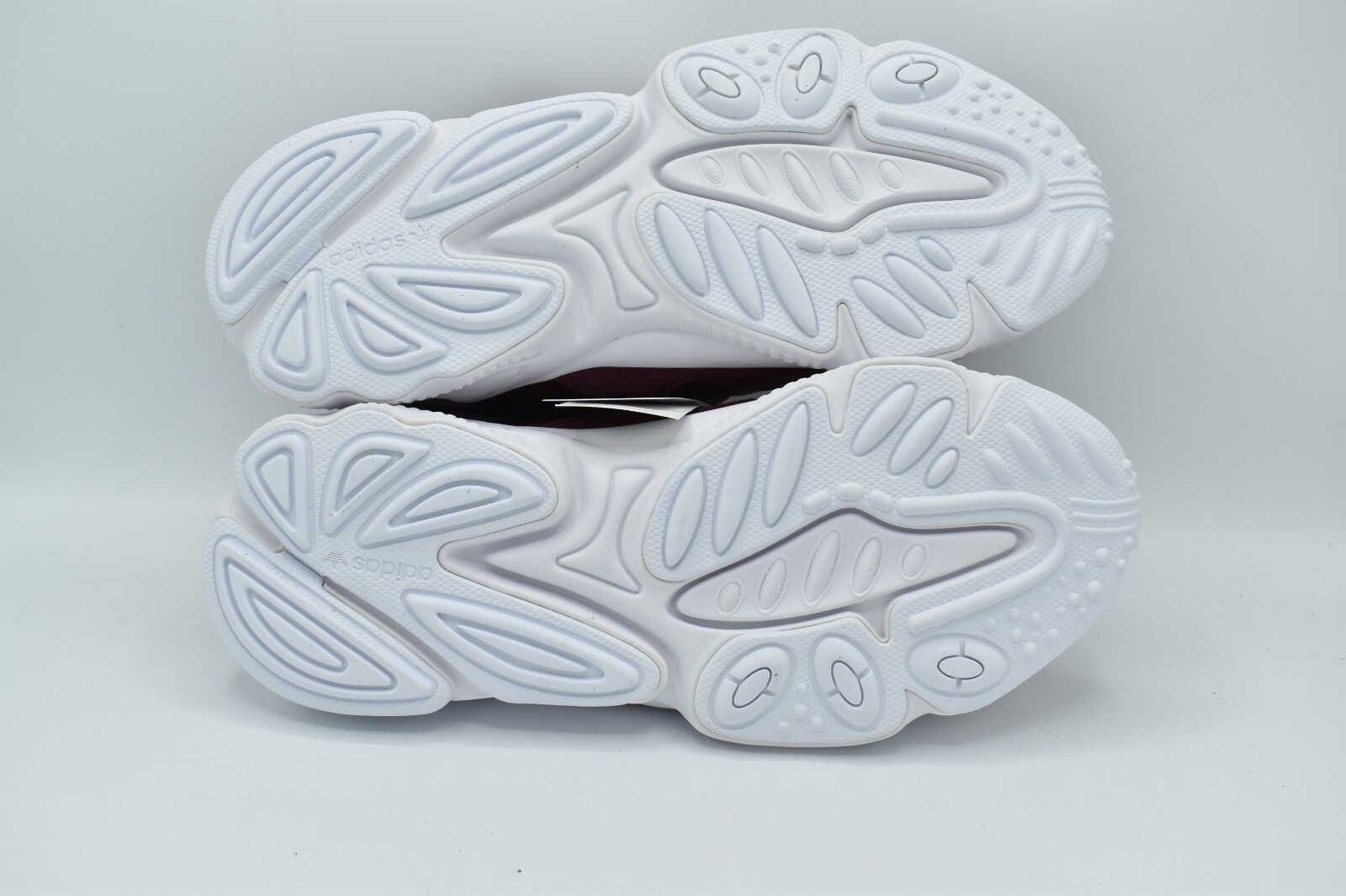 NWB Adidas Womens Size 8.5 Ozweego Plus W Victory Crimson Running Shoes thumbnail 11