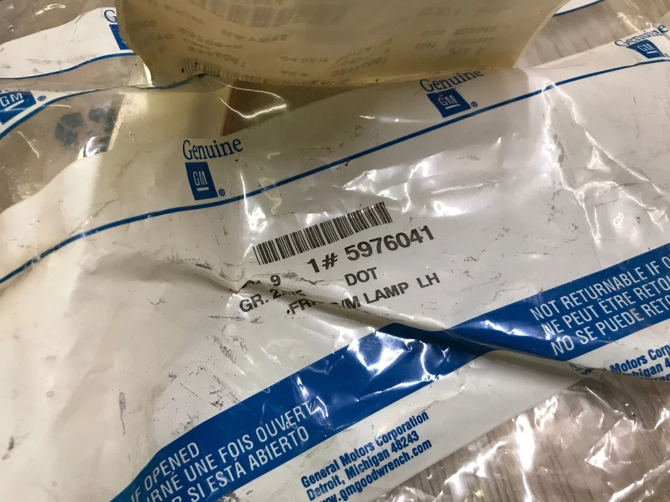 Chevrolet Corsica 1987 88 89 90 NOS GM LH luz marcadora ámbar delantera 5976041 Foto 2 de 2