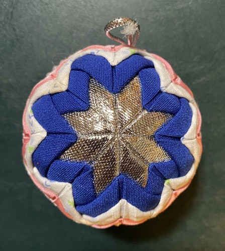 (8) Quilted Fabric & Lace Christmas Ornaments Made By The Felician Sisters - Picture 2 of 11