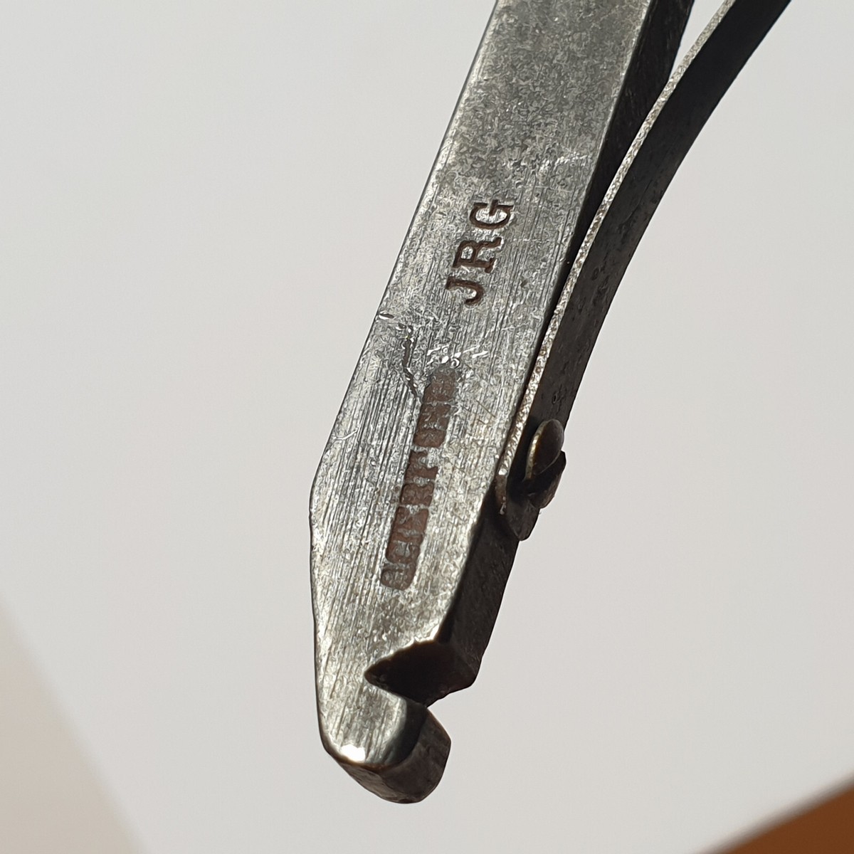 Ancienne Pince à Coulant Horloger - Vintage, Fabriquée En Suisse, "dans Son Jus"