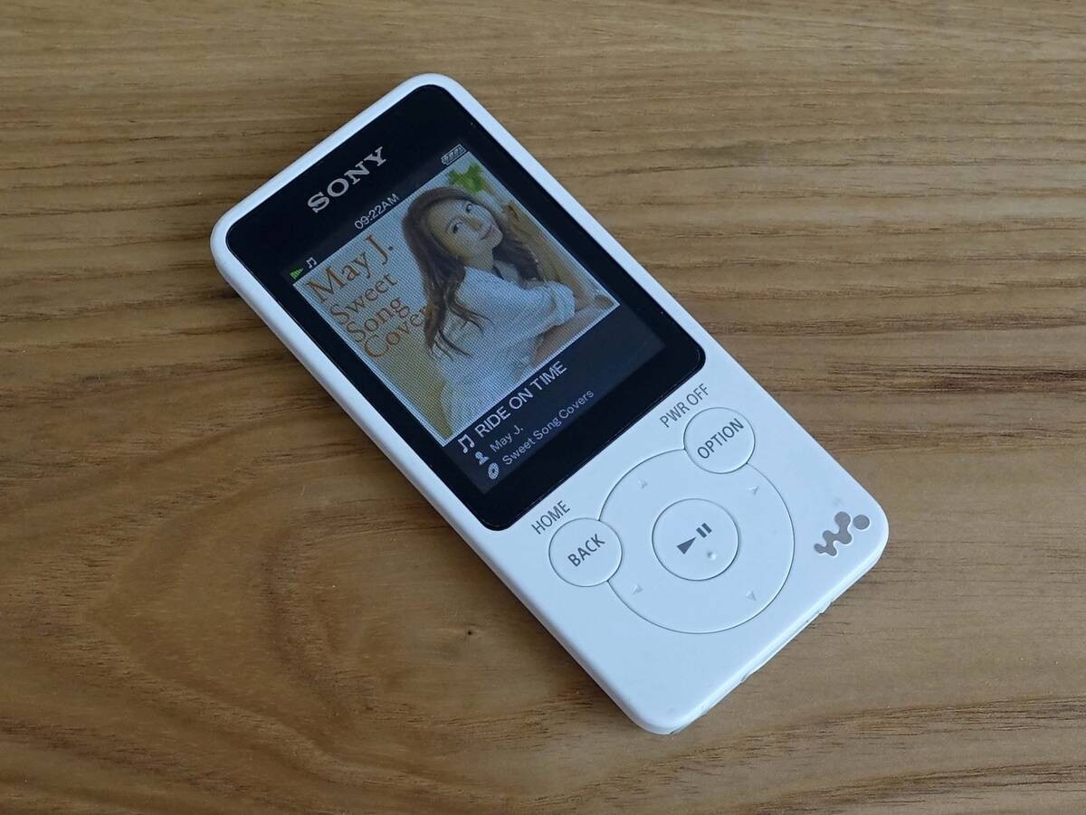 SONY NW-S784 Walkman Digital Media Player MP3 8GB White