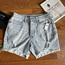 NWT Old Navy Light Wash High Rise Curvy OG Straight Distressed Cutoff Shorts 8