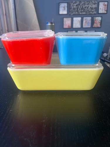 Vintage Pyrex Primary Colors 4 piece Refrigerator Dish Set 501 502 503 Lids