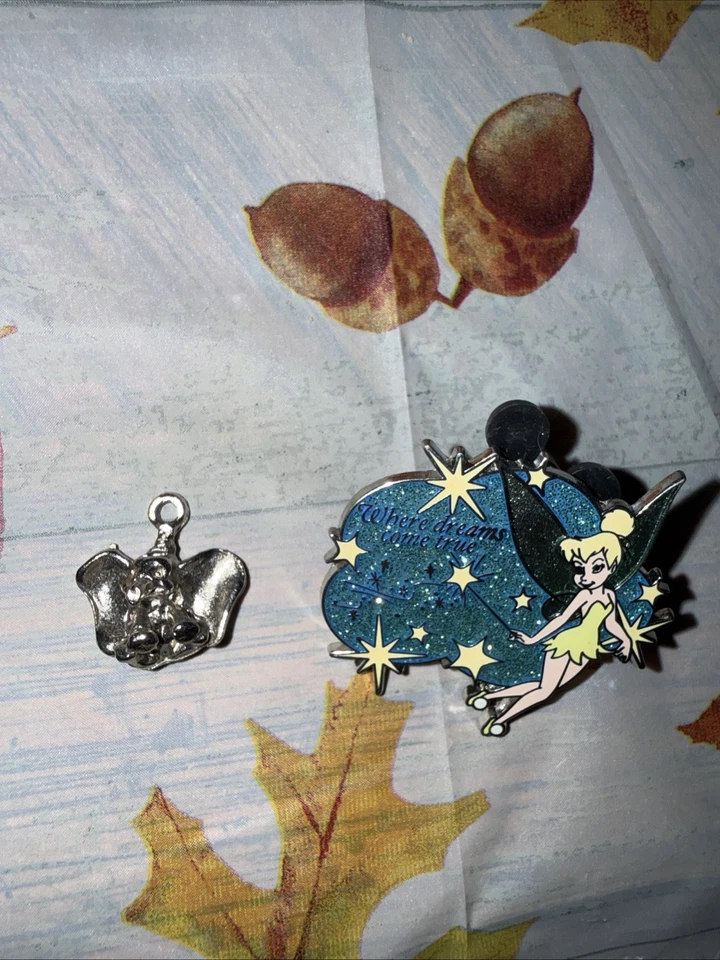Булавка Disney Tinkerbell и подвеска Дамбо - Изображение 2 из 3
